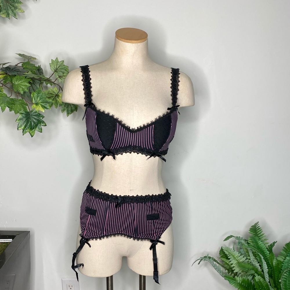 ♥️Valentine’s Day wear La Vie En Rose lingerie set size S\M pink & black